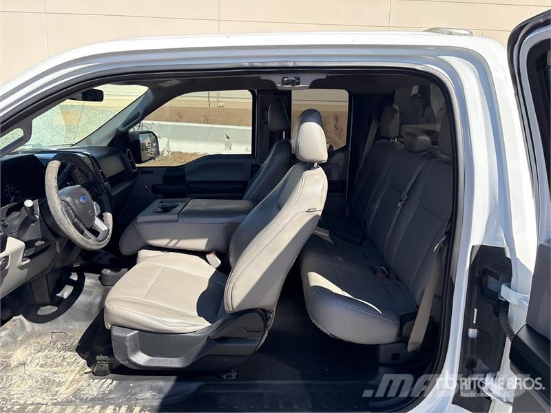 Ford F-150 XL 4x2 Extended Cab Pickup Autre fourgon / utilitaire
