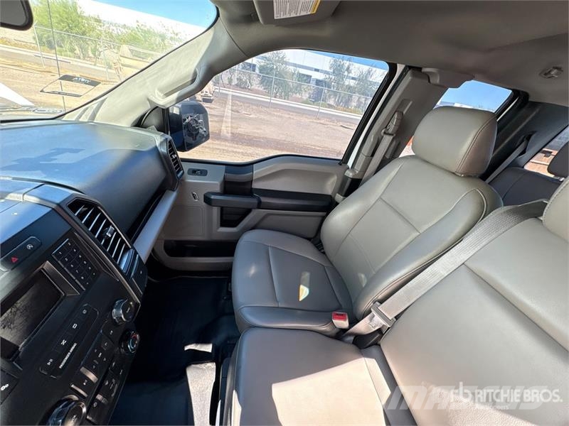 Ford F-150 XL 4x2 Extended Cab Pickup (Inoperable) Ostalo