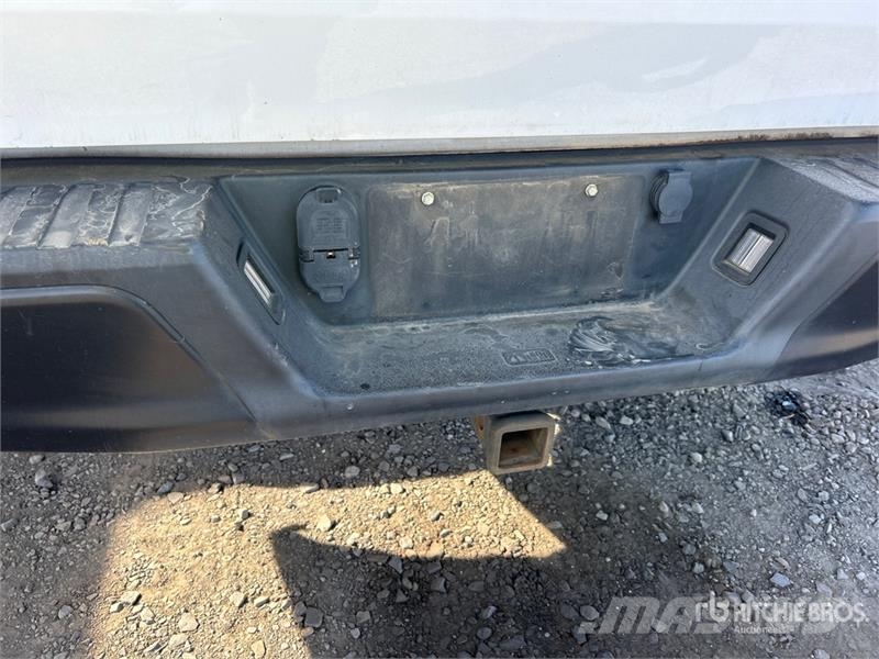 Ford F-150 XL 4x2 Extended Cab Pickup 其他