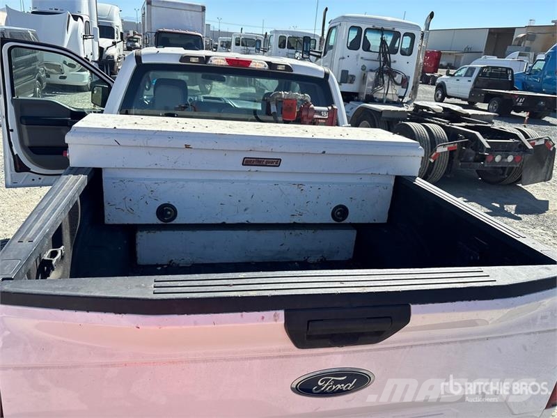 Ford F-150 XL 4x2 Extended Cab Pickup Andre varebiler