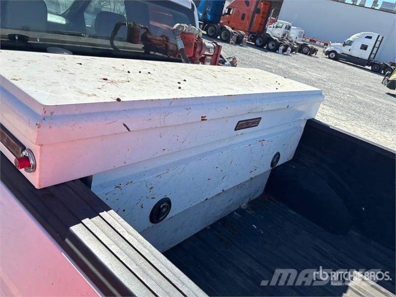 Ford F-150 XL 4x2 Extended Cab Pickup Andre varebiler
