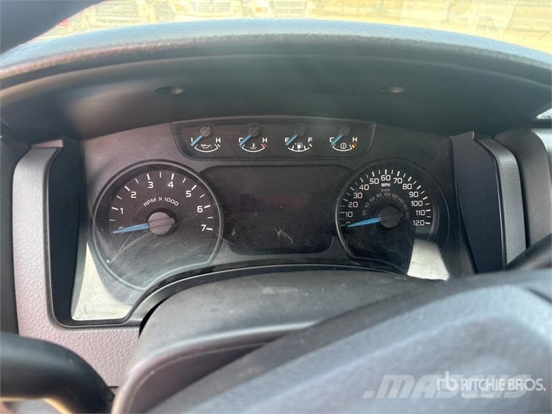 Ford F-150 XL 4x2 Extended Cab Pickup 其他