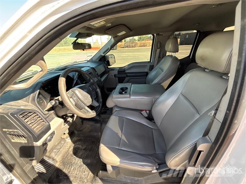 Ford F-150 XL 4x2 Extended Cab Pickup 其他