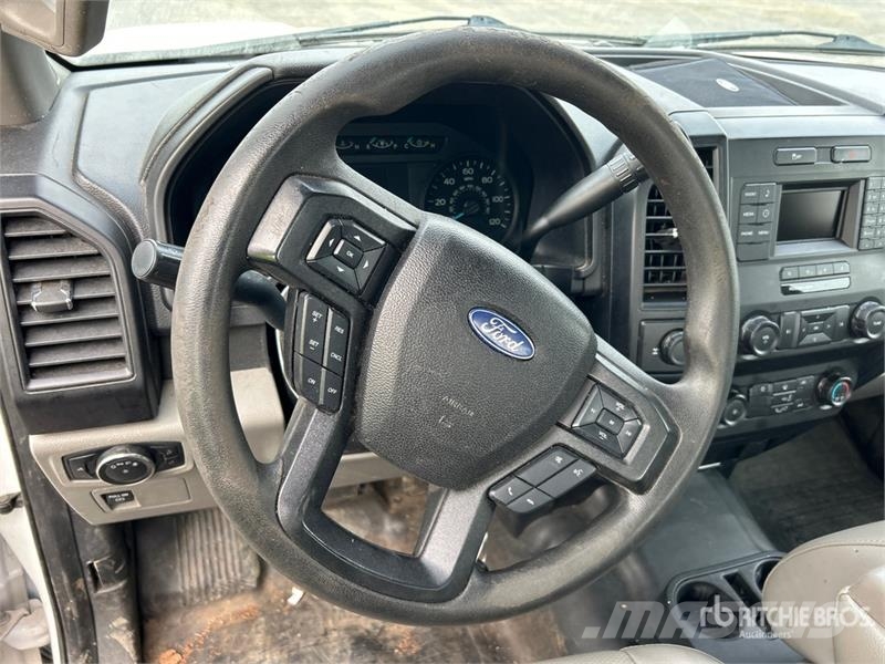 Ford F-150 XL 4x2 Extended Cab Pickup Drugi