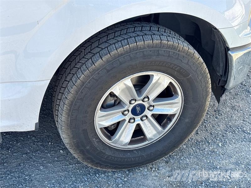 Ford F-150 XL 4x2 Extended Cab Pickup 其他