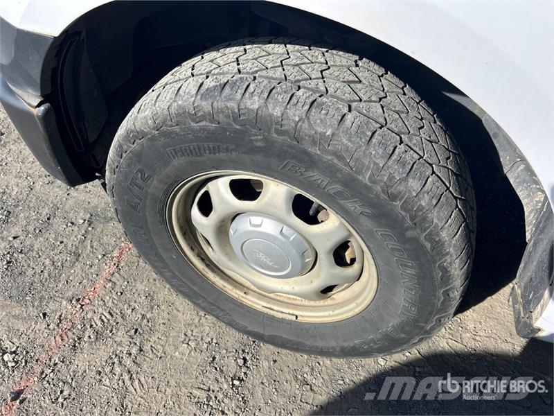 Ford F-150 XL 4x2 Extended Cab Pickup 其他