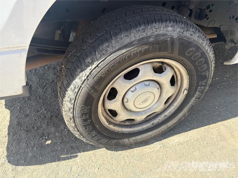 Ford F-150 XL 4x2 Extended Cab Pickup 其他
