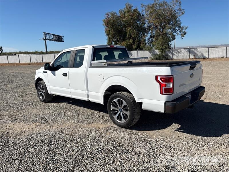Ford F-150 XL 4x2 Extended Cab Pickup Muu