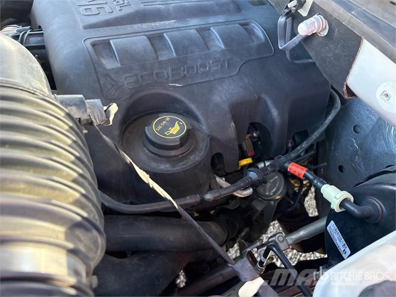 Ford F-150 XL 4x2 Extended Cab Pickup Otros