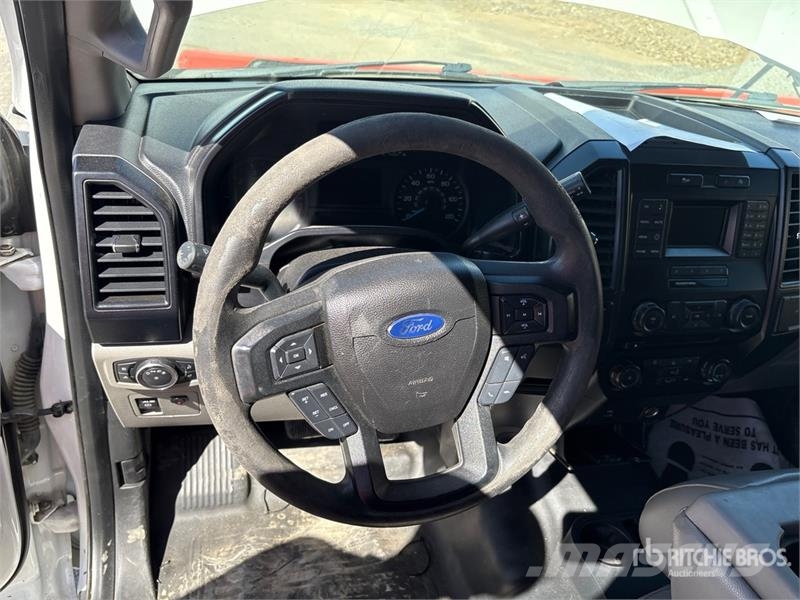 Ford F-150 XL 4x2 Extended Cab Pickup Autre fourgon / utilitaire