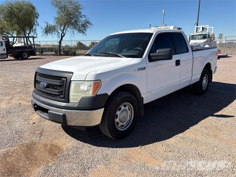 Ford F-150 XL 4x2 Extended Cab Pickup Autre fourgon / utilitaire