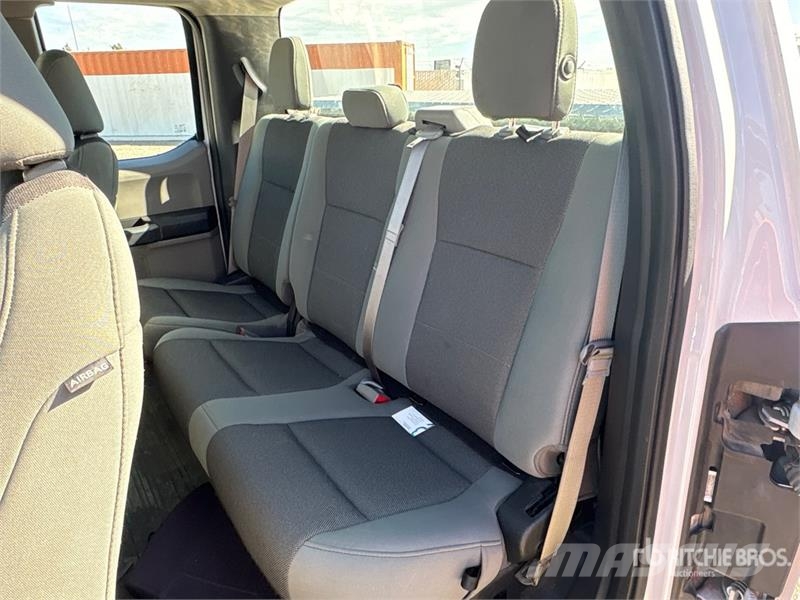 Ford F-150 XL 4x2 Extended Cab Pickup Muu