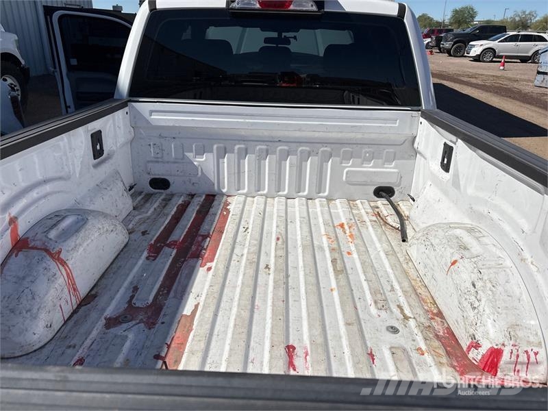 Ford F-150 XL 4x2 Extended Cab Pickup (Inoperable) Ostalo