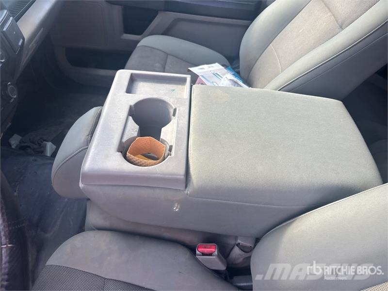 Ford F-150 XL 4x2 Extended Cab Pickup Ostalo