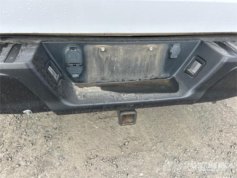 Ford F-150 XL 4x2 Extended Cab Pickup Drugi