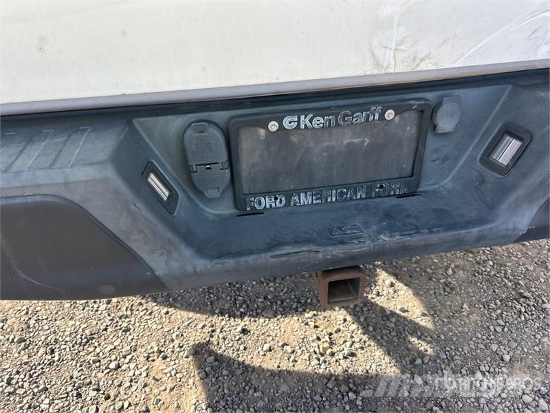 Ford F-150 XL 4x2 Extended Cab Pickup 其他