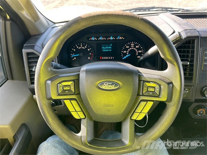 Ford F-150 XL 4x2 Extended Cab Pickup 其他