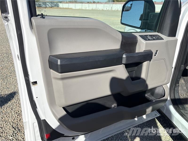 Ford F-150 XL 4x2 Extended Cab Pickup Muu