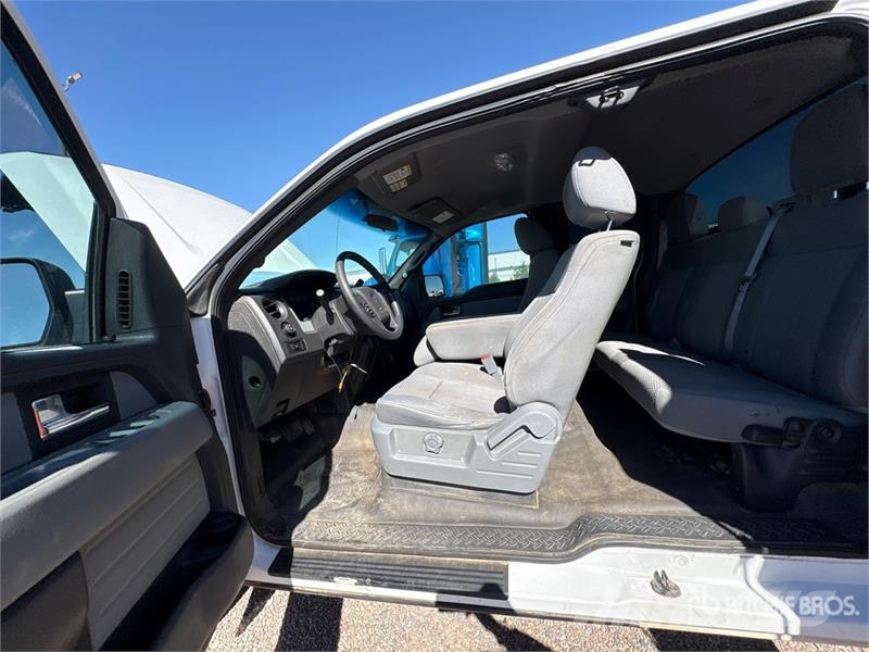 Ford F-150 XL 4x2 Extended Cab Pickup Autre fourgon / utilitaire