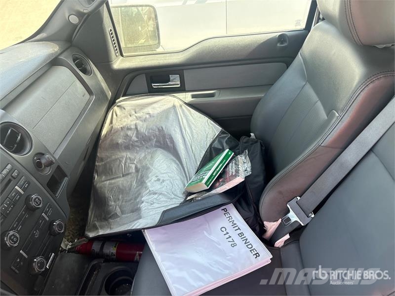 Ford F-150 XL 4x2 Extended Cab Pickup 其他