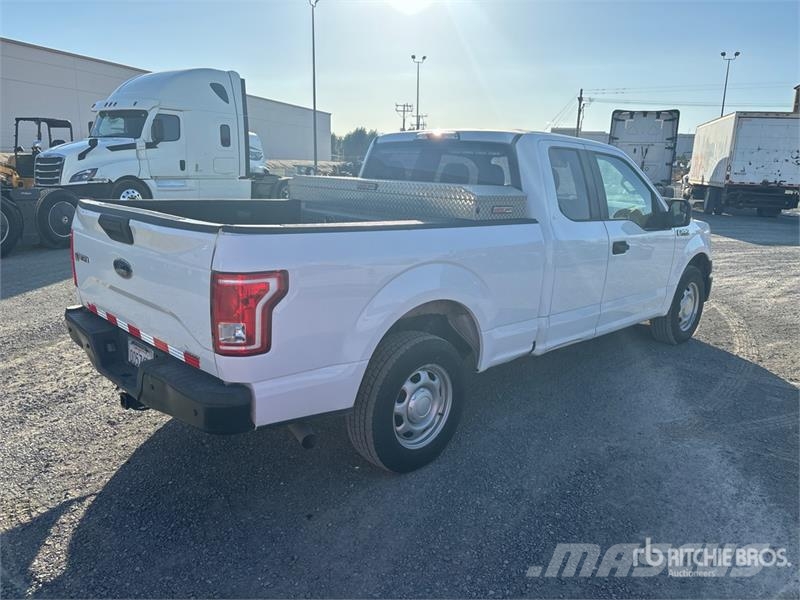 Ford F-150 XL 4x2 Extended Cab Pickup Furgoni altro