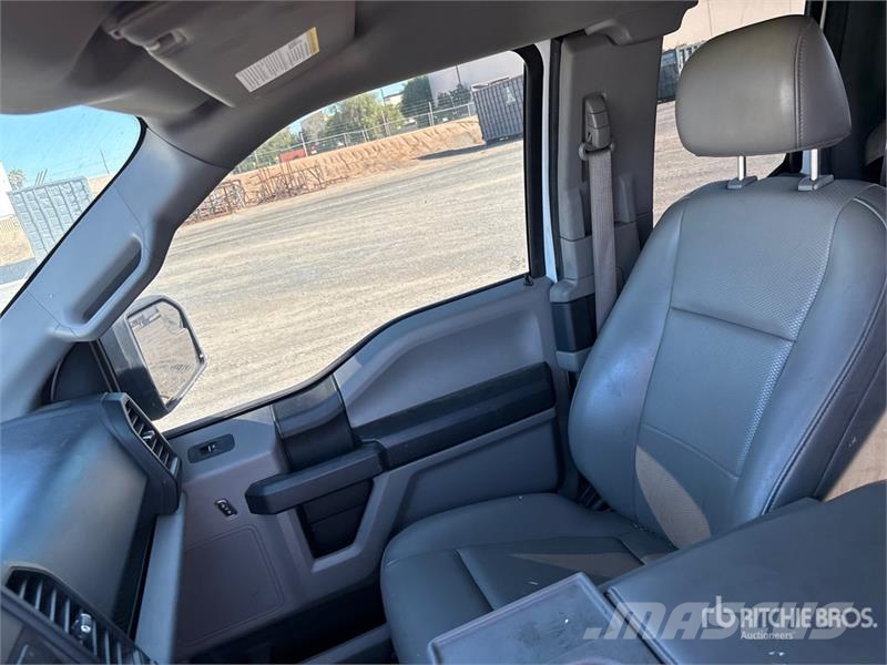 Ford F-150 XL 4x2 Extended Cab Pickup 其他