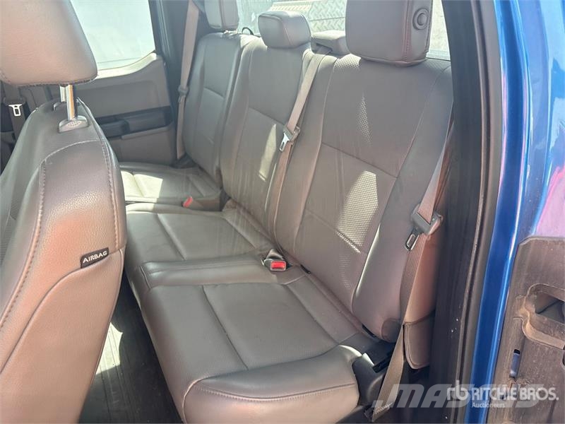 Ford F-150 XL 4x2 Extended Cab Pickup Други