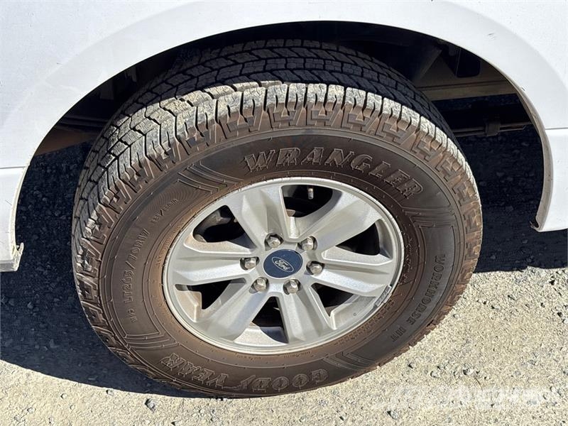 Ford F-150 XL 4x2 Extended Cab Pickup Andre varebiler