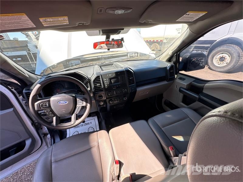 Ford F-150 XL 4x2 Extended Cab Pickup (Inoperable) Ostalo