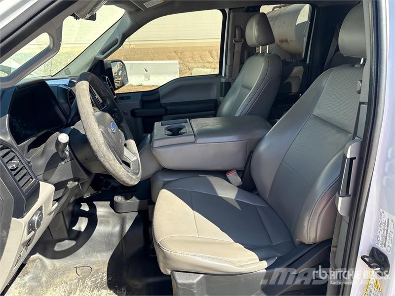 Ford F-150 XL 4x2 Extended Cab Pickup Autre fourgon / utilitaire