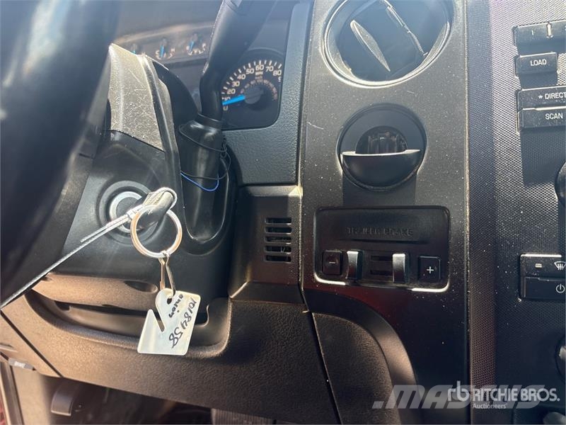 Ford F-150 XL 4x2 Extended Cab Pickup その他