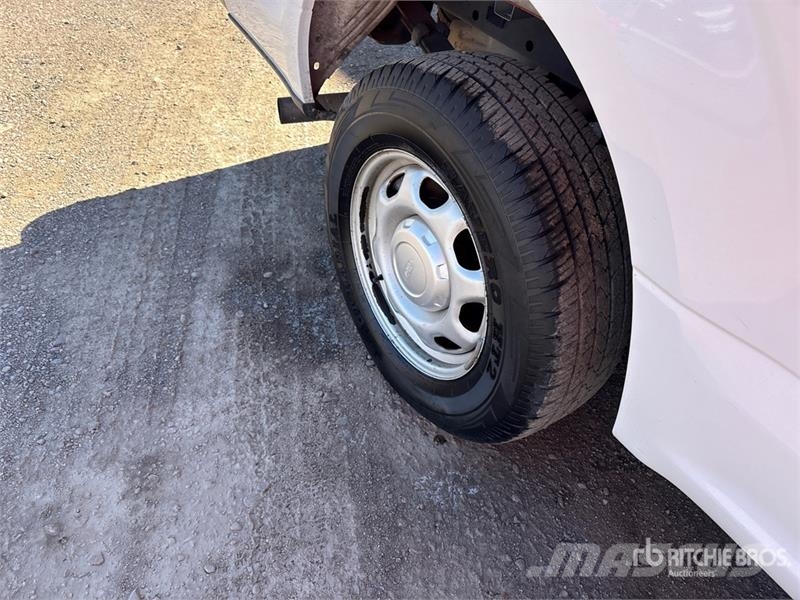 Ford F-150 XL 4x2 Extended Cab Pickup (Inoperable) Ostalo
