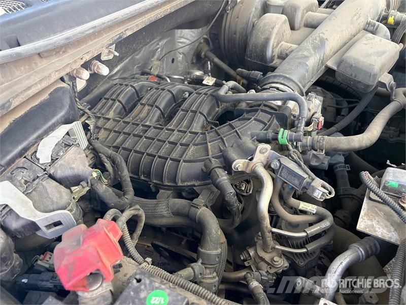 Ford F-150 XL 4x2 Extended Cab Pickup (Inoperable) Ostalo