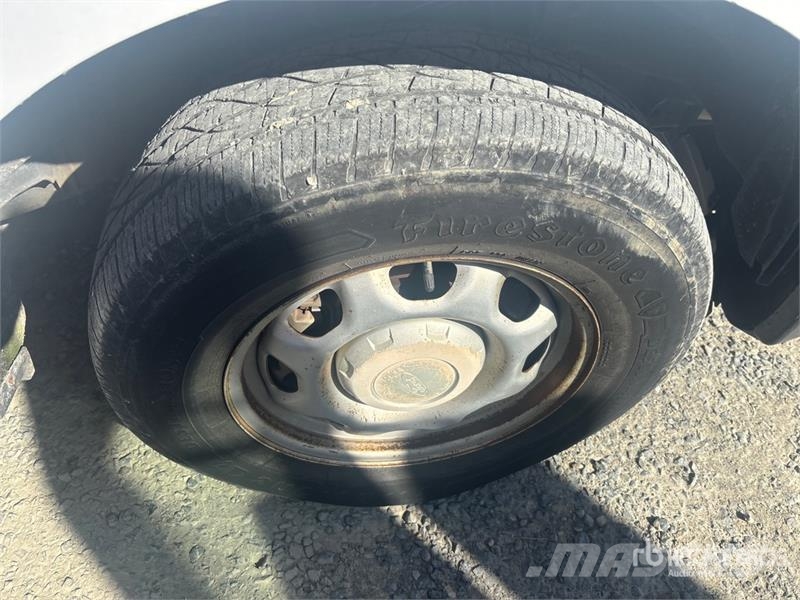 Ford F-150 XL 4x2 Extended Cab Pickup Ostalo