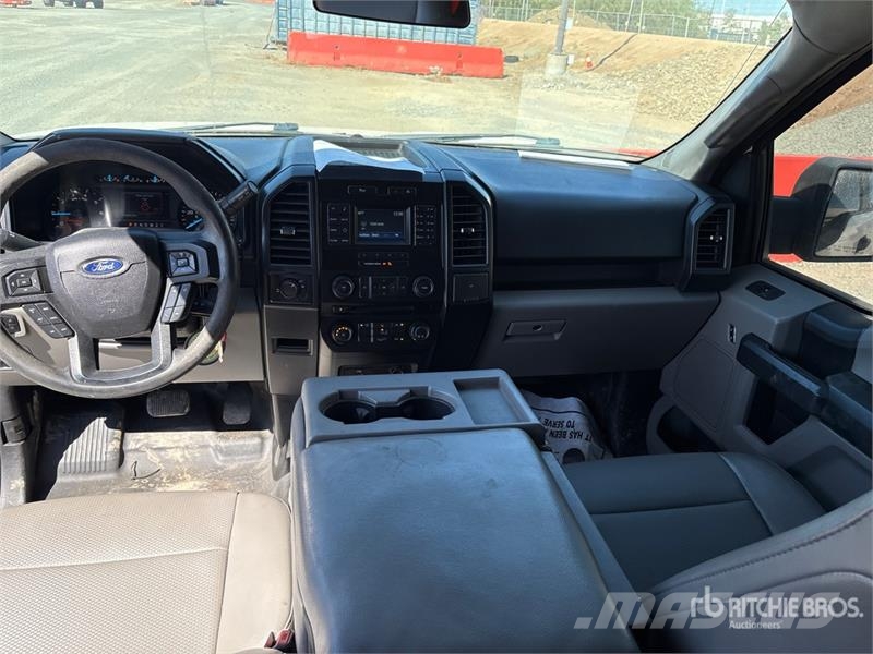 Ford F-150 XL 4x2 Extended Cab Pickup Autre fourgon / utilitaire
