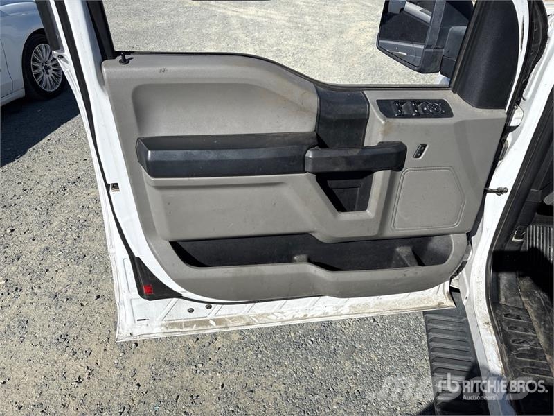 Ford F-150 XL 4x2 Extended Cab Pickup 其他