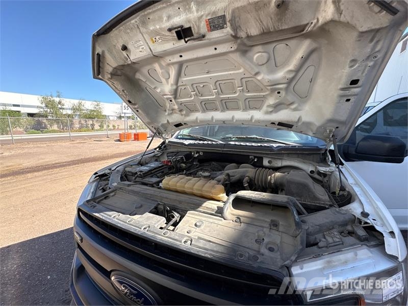 Ford F-150 XL 4x2 Extended Cab Pickup (Inoperable) Ostalo