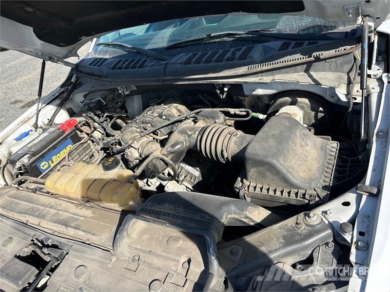 Ford F-150 XL 4x2 Extended Cab Pickup 其他