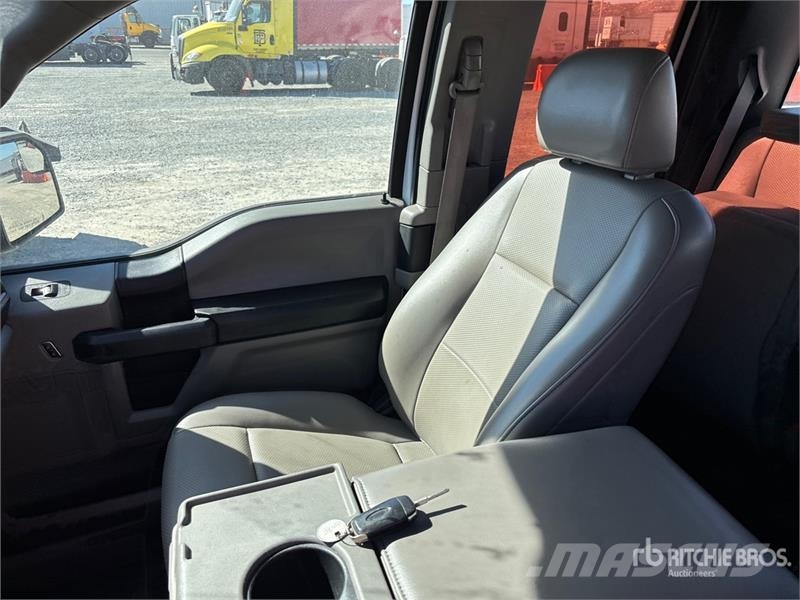 Ford F-150 XL 4x2 Extended Cab Pickup Andre varebiler