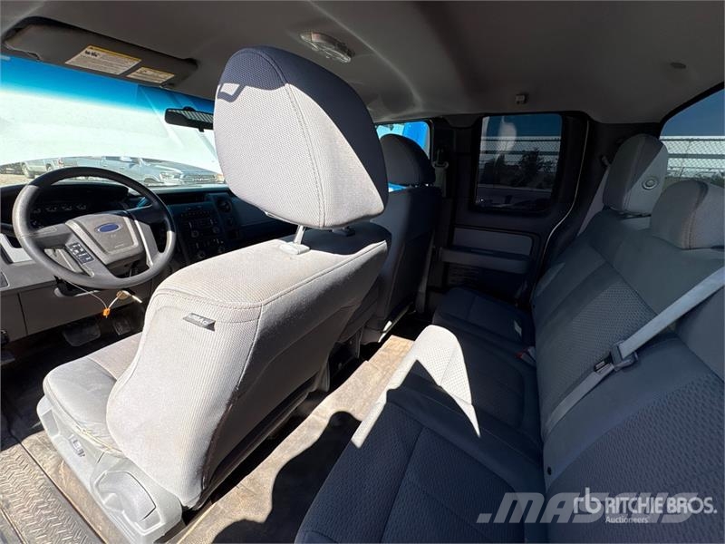 Ford F-150 XL 4x2 Extended Cab Pickup Autre fourgon / utilitaire