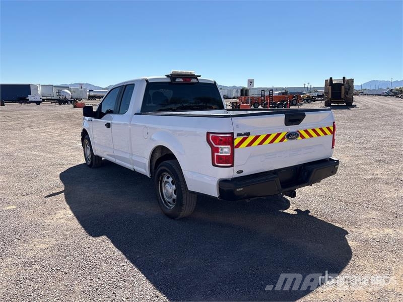 Ford F-150 XL 4x2 Extended Cab Pickup (Inoperable) Ostalo