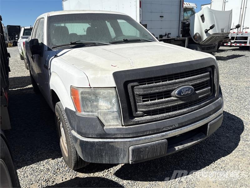 Ford F-150 XL 4x2 Extended Cab Pickup Прочие фургоны