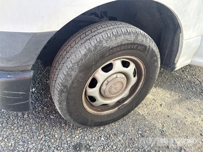 Ford F-150 XL 4x2 Extended Cab Pickup Други