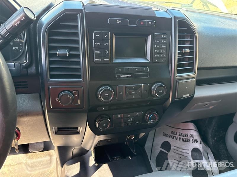 Ford F-150 XL 4x2 Extended Cab Pickup Autre fourgon / utilitaire