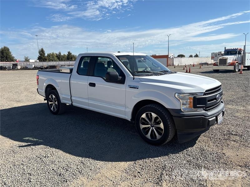 Ford F-150 XL 4x2 Extended Cab Pickup Muu
