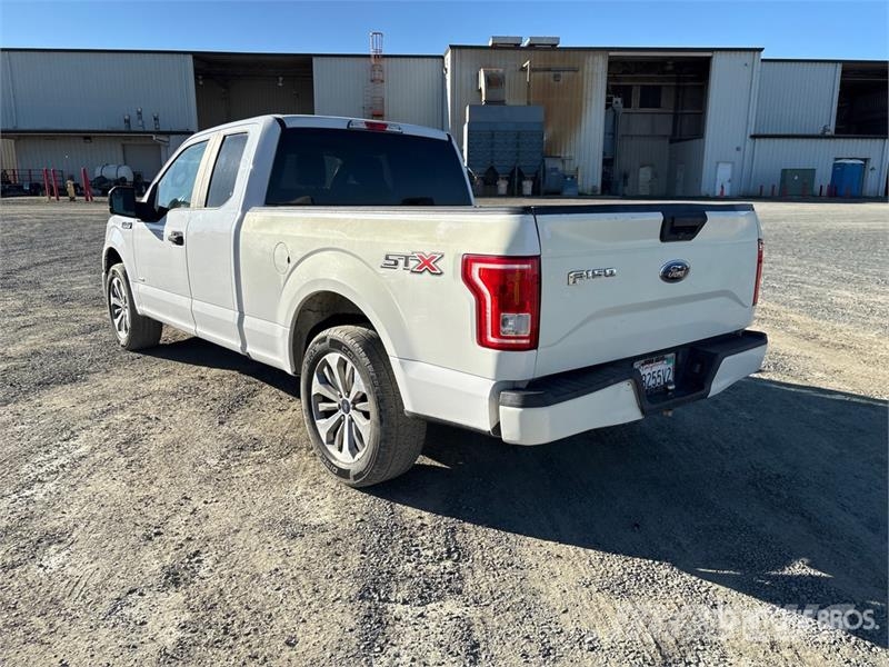 Ford F-150 XL 4x2 Extended Cab Pickup Drugi