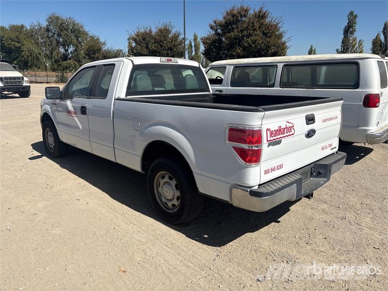 Ford F-150 XL 4x2 Extended Cab Pickup 其他
