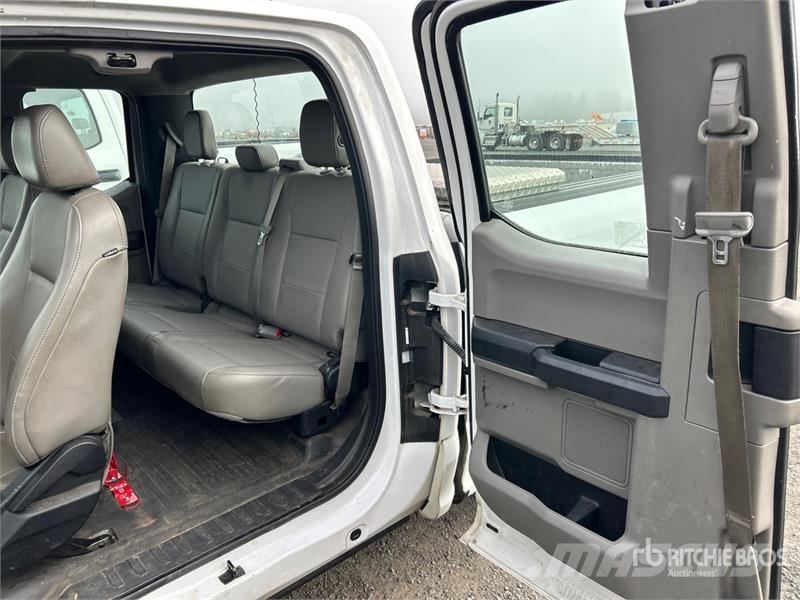 Ford F-150 XL 4x2 Extended Cab Pickup Drugi