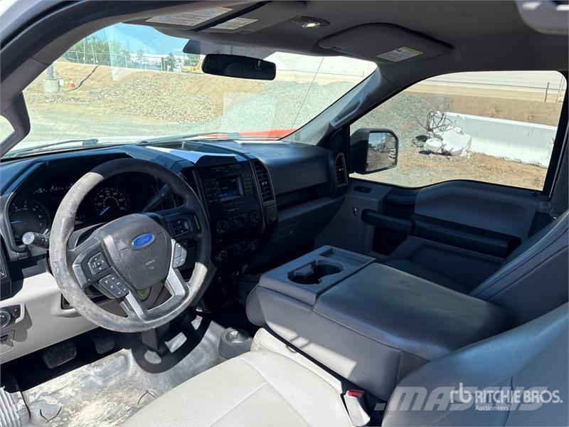 Ford F-150 XL 4x2 Extended Cab Pickup Autre fourgon / utilitaire