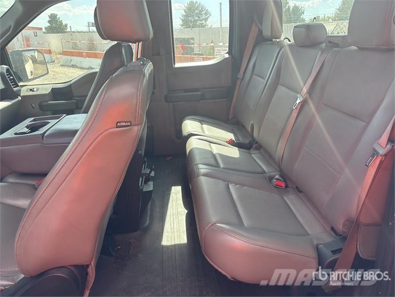 Ford F-150 XL 4x2 Extended Cab Pickup Další